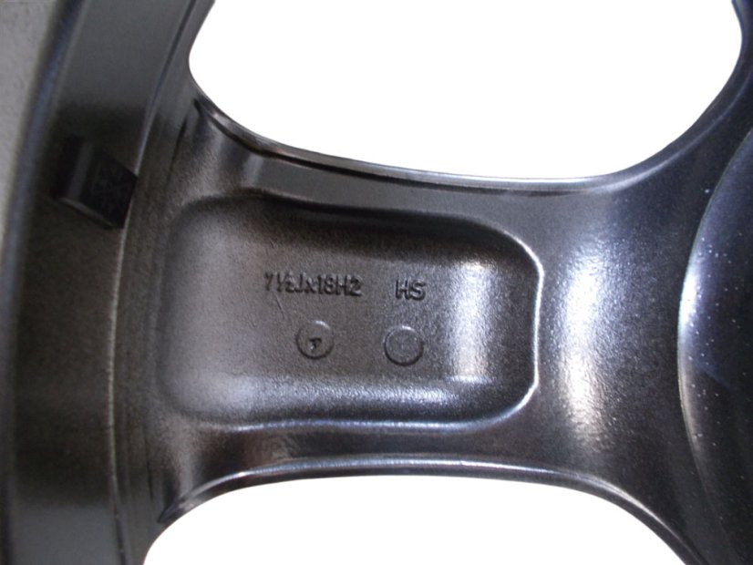 Letná obutá súprava Audi/Seat/Škoda/Volkswagen disky 7,5x18 ET35 5x100x57, pneu 225/40/18 92W TOMKET