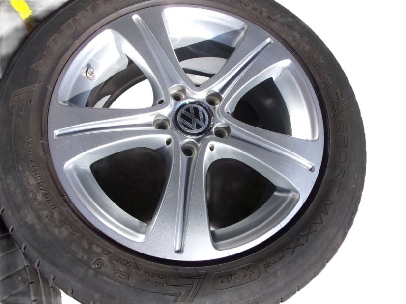 Letná obutá sada Mercedes-Benz, alu disky 7,5x17 ET40 5x112x66,5 A2134011200, pneu 225/55/17 97Y DUNLOP Sport Maxx