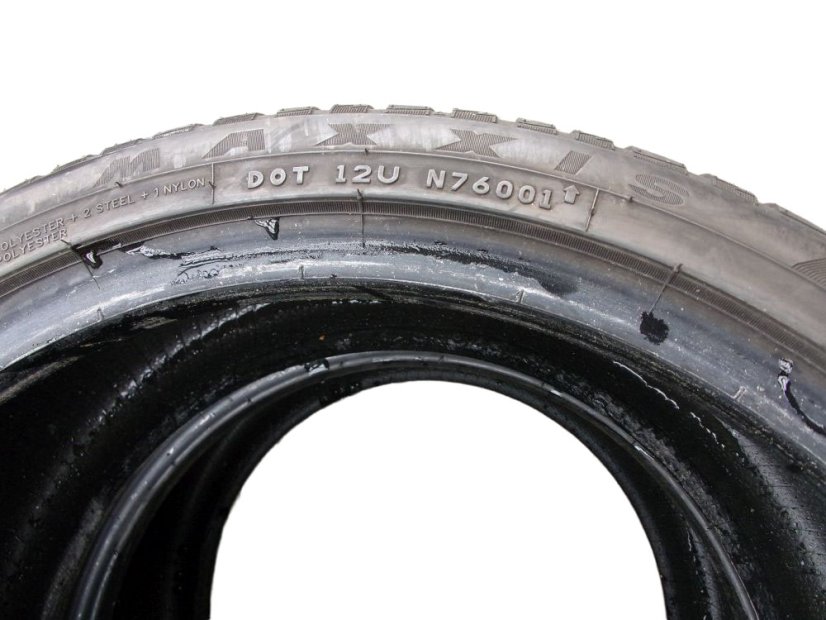 All-season tire 225/40/19 93W MAXXIS Premitra