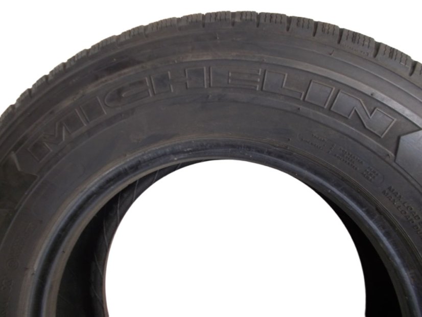 Winter truck tire 225/75/16C 118/116Q MICHELIN Agilis 81 Snow-Ice