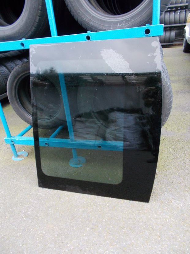 Glass roof - rear part Glass roof - rear part (fixed glued glass) Renault Megane II Grandtour 2002-2007 part Renault Megane II Grandtour 2002-2007