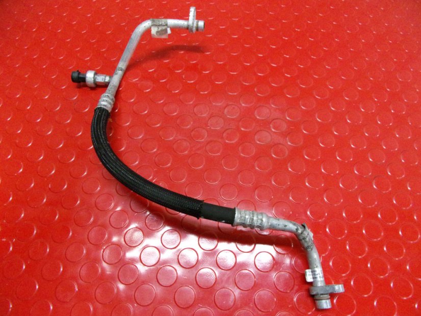 924901043R Air conditioning hose Renault Kangoo II 2013-, incl. pressure sensor