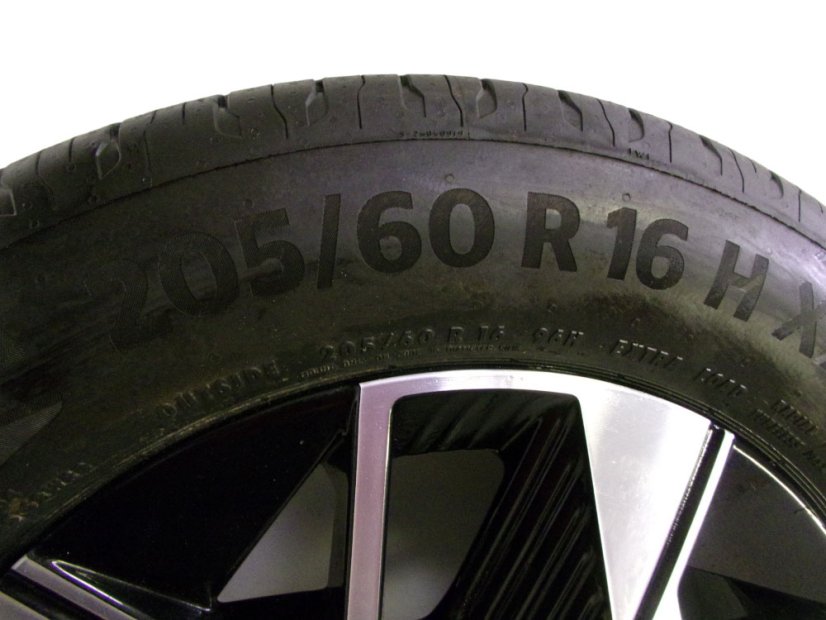 Letní obutá sada alu kol Renault, Nissan 6x16 ET38 - 5x114,3x66, pneu 205/60/16 96H CONTINENTAL EcoContact 6 XL