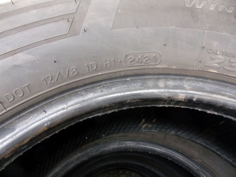 Winter truck tire 235/65/16C 115/113R HANKOOK Winter i*cept LV