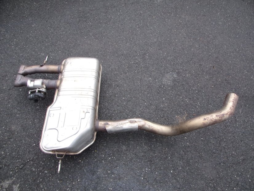200205608R, 201002125R Rear exhaust part Renault Megane IV RS, with electric flap