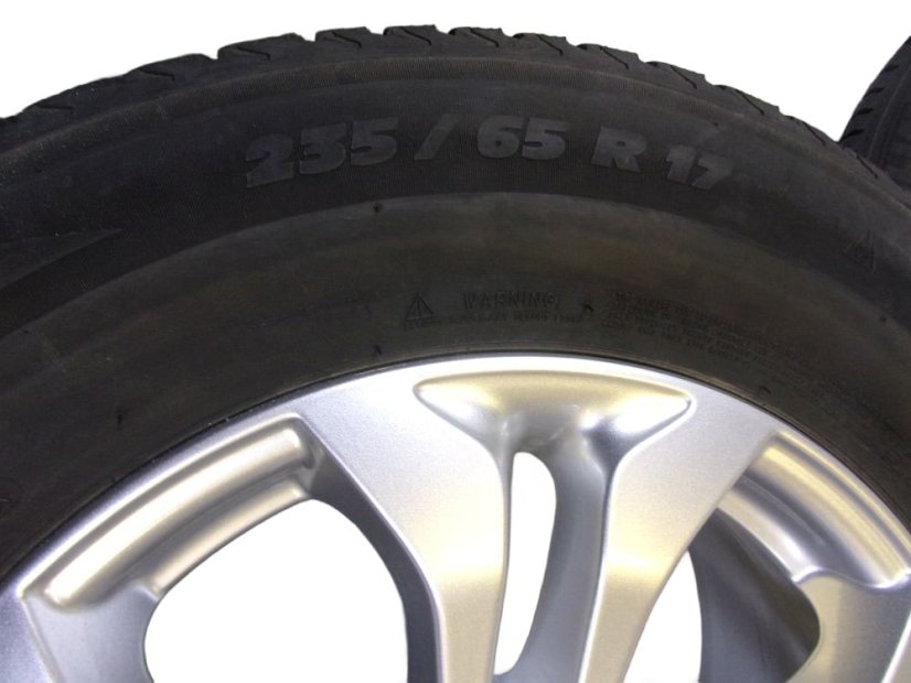 Mercedes-Benz winter tire set, alloy wheels 7.5x17 ET36 5x112x66.5 A2534010600, tires 235/65/17 104H MICHELIN Latitude Alpin