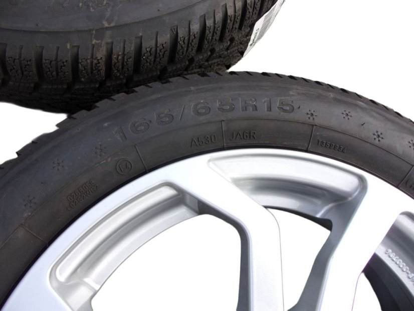 Mercedes-Benz tire set - dual mounting, wheels 5x15 ET32 + 5.5x15 ET42 4x100x60, tires 165/65/15 DUNLOP winter + 185/60/15 DUNLOP summer