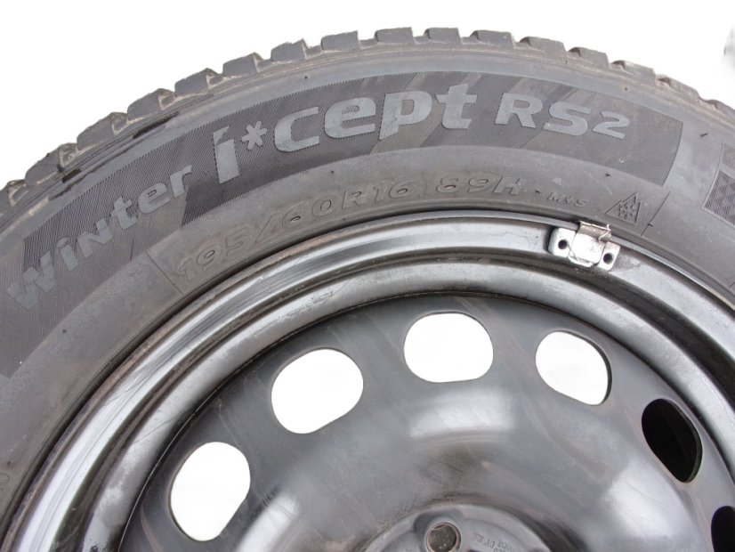 Winter tire set of Volkswagen 6x16 ET35, 5x100x57 2Q0601027H/AB - 195/60/16 89H HANKOOK Winter i*cept RS2