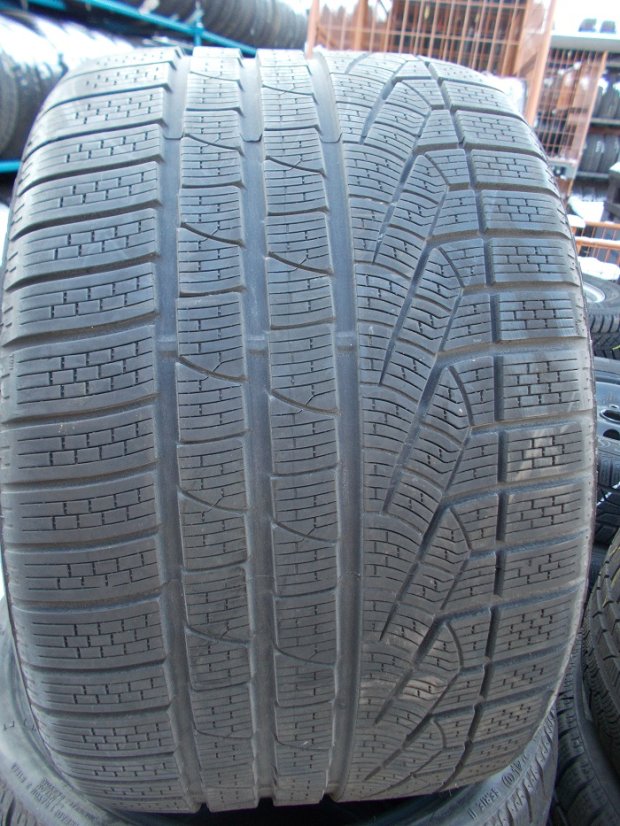 Winter tires 295/30/19 100V PIRELLI Sottozero Winter 240