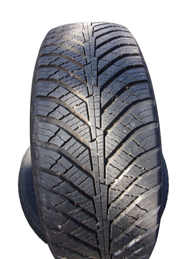 All-season tire 215/65/15 96H KUMHO Solus HA31