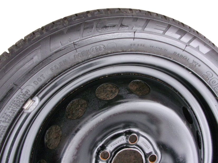 Rezerva (plná šířka) Volvo 6,5x16 ET43 - 205/50/16 MICHELIN