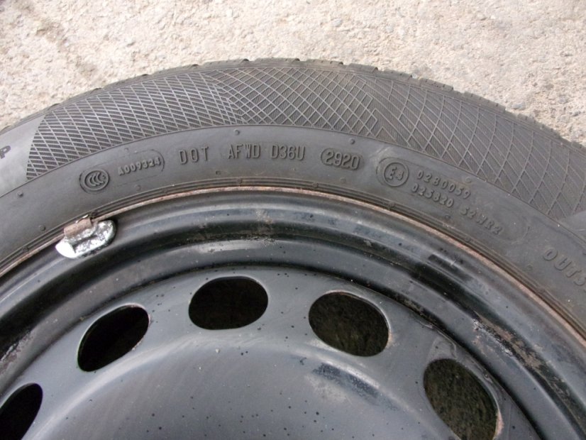 Winter tire set of Volkswagen, Seat, Skoda 6x16 ET43 5x112x57 5Q0601027AM/BX - 205/60/16 92H CONTINENTAL WinterContactTS850P