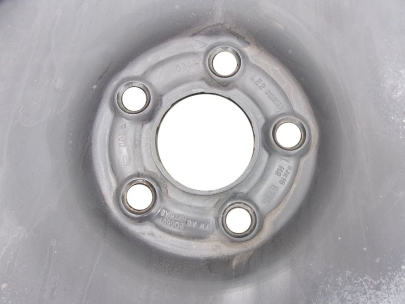 Winter tire set of Volkswagen 6x16 ET35, 5x100x57 2Q0601027H/AB - 195/60/16 89H HANKOOK Winter i*cept RS2