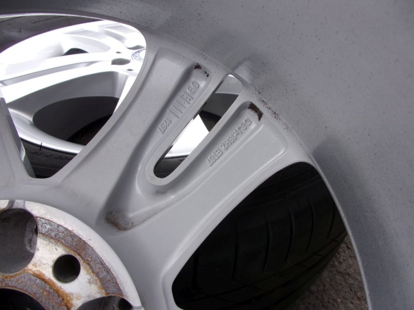 Letná obutá sada Mercedes-Benz, disky 8x18 ET67 5x112x66,5 A7514011302, pneu 255/55/18 105W CONTINENTAL