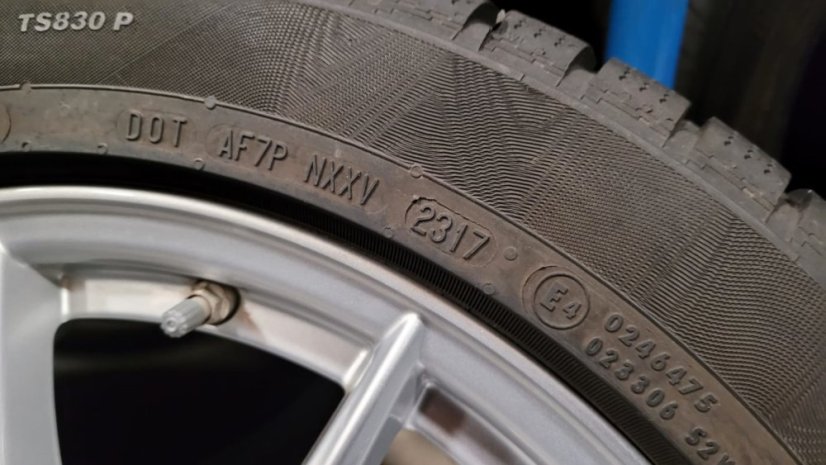 Zimní obutá sada Mercedes-Benz, disky 6,5x17 ET49 5x112x66,5 - pneu 205/50/17 93H CONTINENTAL ContiWinterContact TS830P