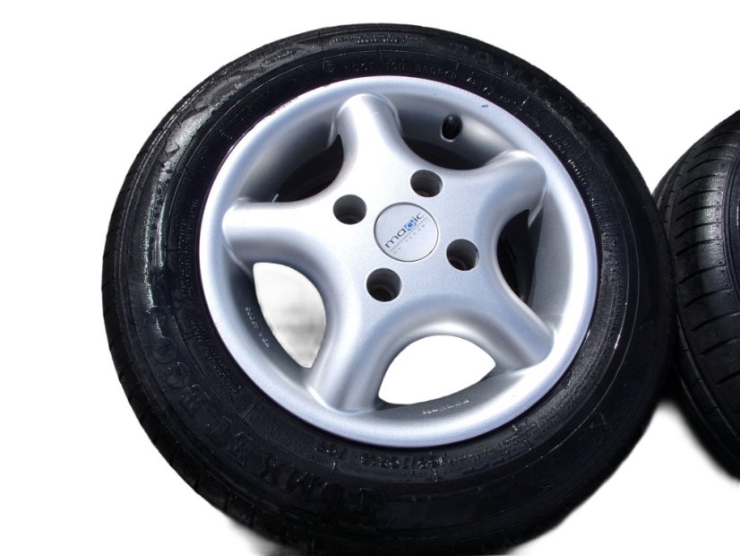 Letná obutá sada Ford Fiesta, disky 5,5x13 ET36 4x108x63,3, pneu 165/70/13 79T TOMKET