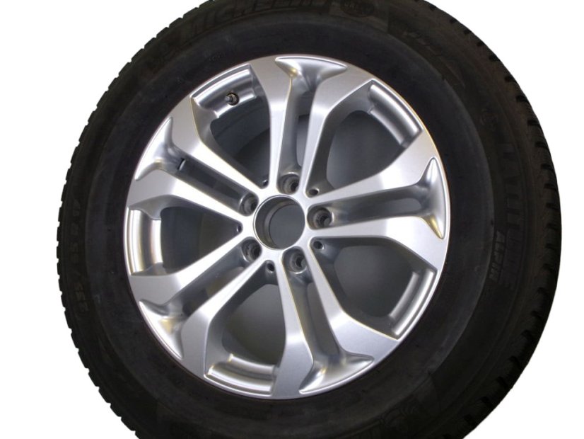 Mercedes-Benz winter tire set, alloy wheels 7.5x17 ET36 5x112x66.5 A2534010600, tires 235/65/17 104H MICHELIN Latitude Alpin