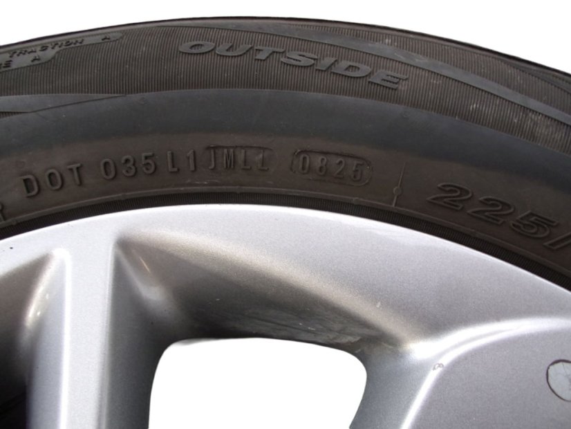 Letní obutá sada Hyundai, disky 7x17 ET51 - 5x114,3x56, pneu 225/60/17 99H NEXEN N'Blue HD Plus
