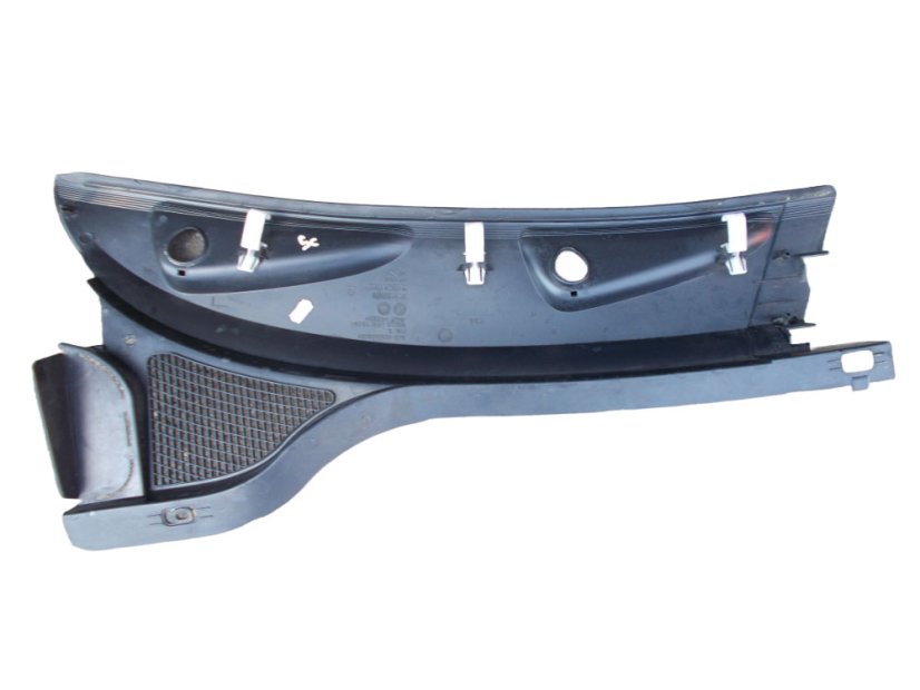 8200050329 Left plastic under front wipers Renault Scenic I 1996-1999