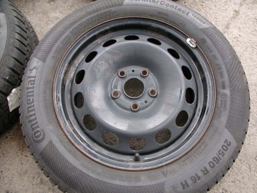 Winter tire set of Volkswagen, Seat, Skoda 6x16 ET43 5x112x57 5Q0601027AM/BX - 205/60/16 92H CONTINENTAL WinterContactTS850P