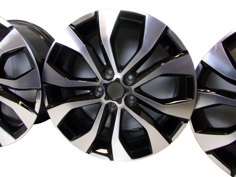 Renault 7x17 ET43 5x114,3x66, model Vereste 403000483R