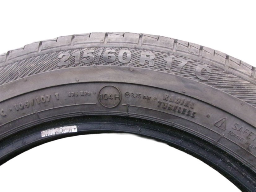Summer truck tire 215/60/17C 109/107T BARUM Vanis 2