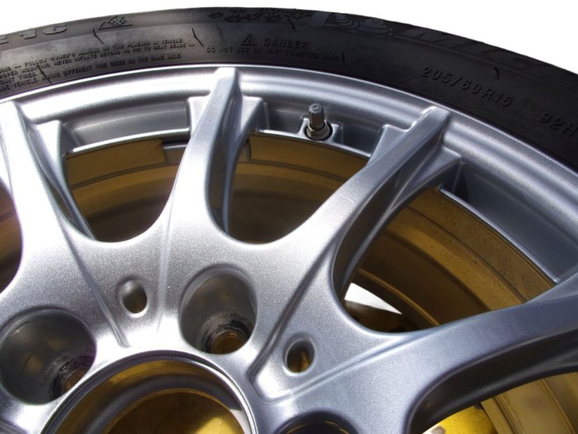 Zimná obutá sada Mercedes-Benz, disky 6,5x16 ET38 5x112x66,5, pneu 205/60/16 92H MICHELIN