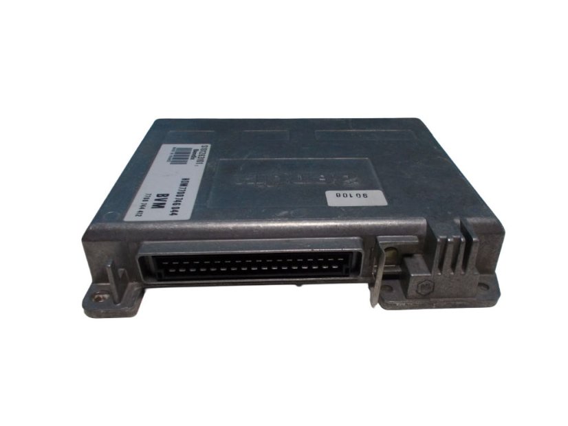 7700744412, HOM7700746044 Engine control unit Renault R19