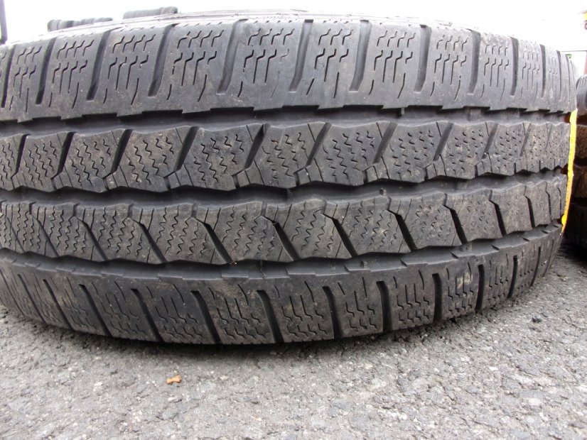 Winter tire set of steel wheels Volkswagen T5 7x17 ET55 5x120x65 7E0601027B - 215/60/17C 104/102H CONTINENTAL VanContactWinter