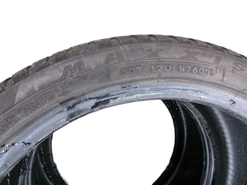 All-season tire 225/40/19 93W MAXXIS Premitra