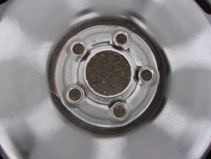 Winter tire set of Volkswagen 6x16 ET35, 5x100x57 2Q0601027H/A - 195/60/16 89H HANKOOK Winter i*cept RS2