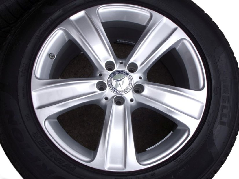 Zimná obutá sada Mercedes-Benz, disky 8x18 ET38 5x112x66,5, pneu 235/60/18 103H PIRELLI