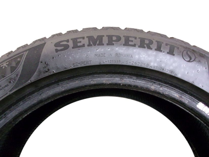 Zimní pneumatika 205/50/17 93V SEMPERIT Speed-Grip 5