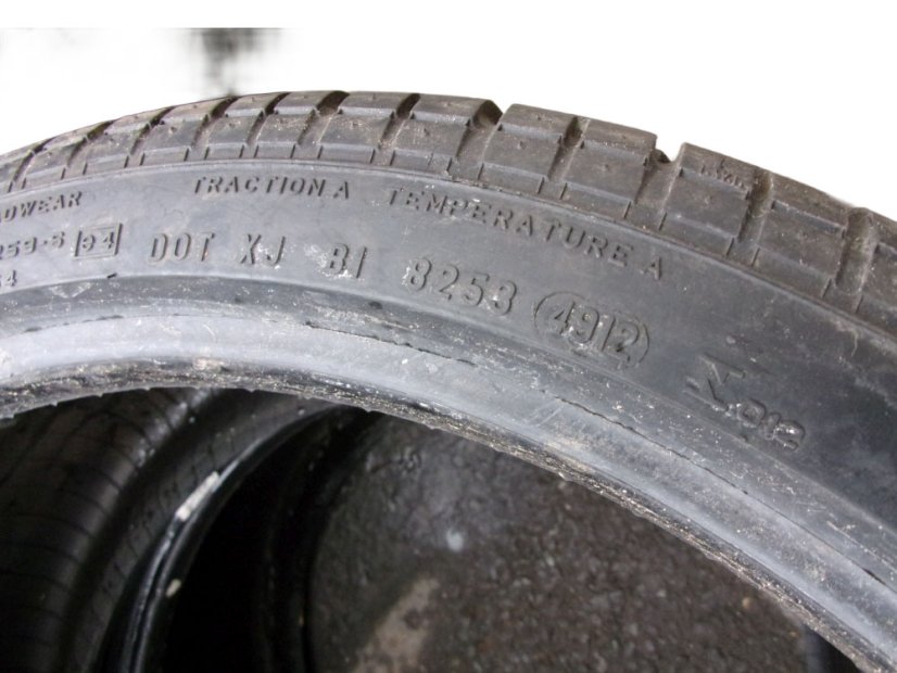Summer tire 235/35/18 86Y PIRELLI Asimmetrico P Zero