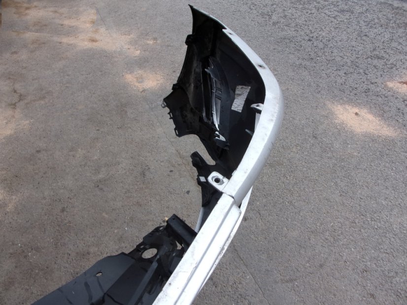 620221350R Front bumper Renault Clio V, including grille