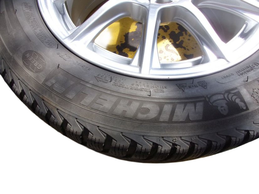 Zimná obutá sada Mercedes-Benz, disky 6,5x16 ET38 5x112x66,5, pneu 205/60/16 92H MICHELIN