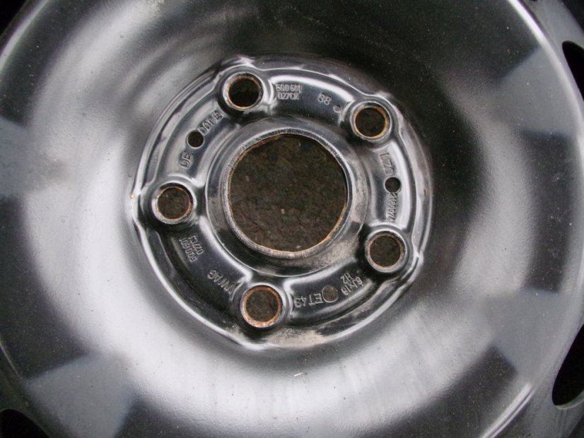 Winter tire set of Volkswagen, Seat, Skoda 6x16 ET43 5x112x57 5Q0601027 - 205/60/16 92H MICHELIN Alpin 5