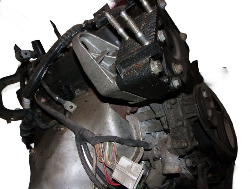 J7TT762 Engine Renault Safrane 2.2i 79 kW