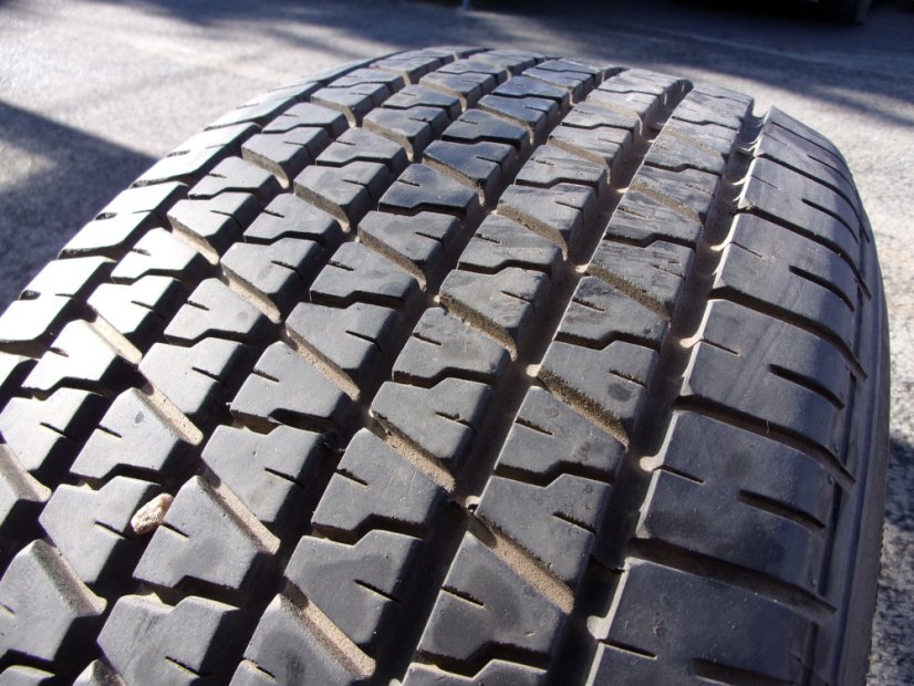 Summer tire 255/60/15 102H TOYO 600+4