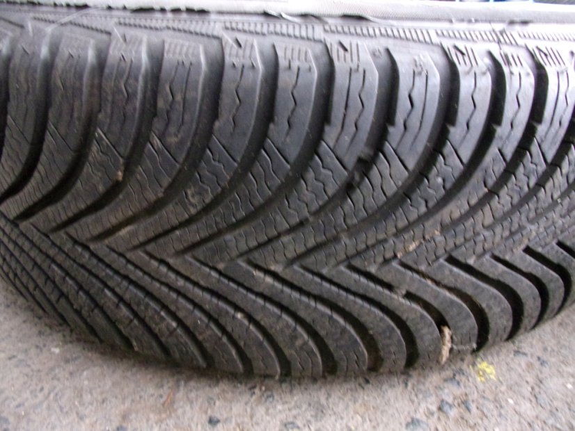 Winter tire set of Volkswagen, Seat, Skoda 6x16 ET43 5x112x57 5Q0601027 - 205/60/16 92H MICHELIN Alpin 5