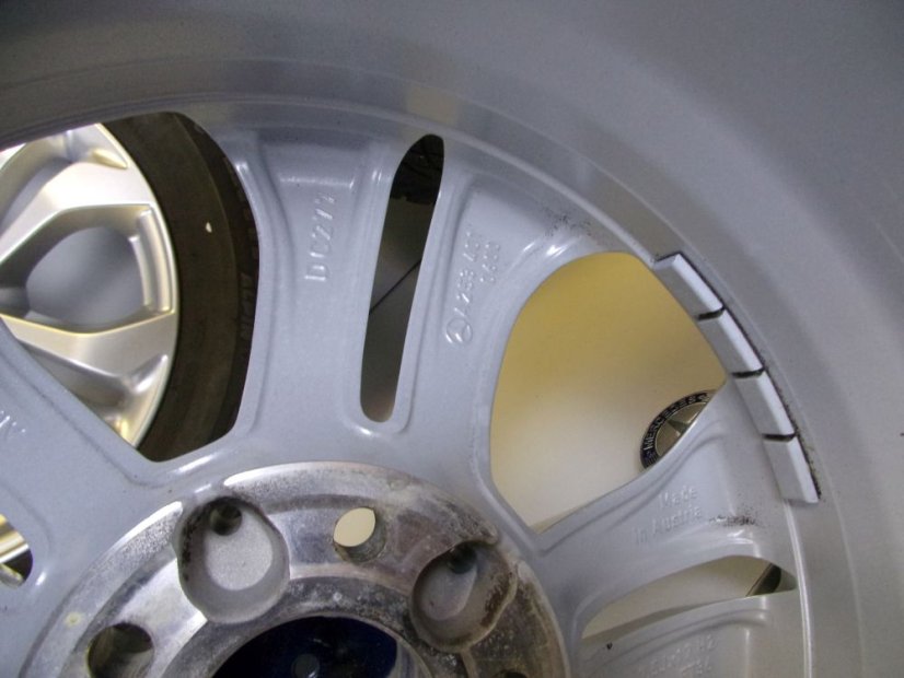 Mercedes-Benz winter tire set, alloy wheels 7.5x17 ET36 5x112x66.5 A2534010600, tires 235/65/17 104H MICHELIN Latitude Alpin