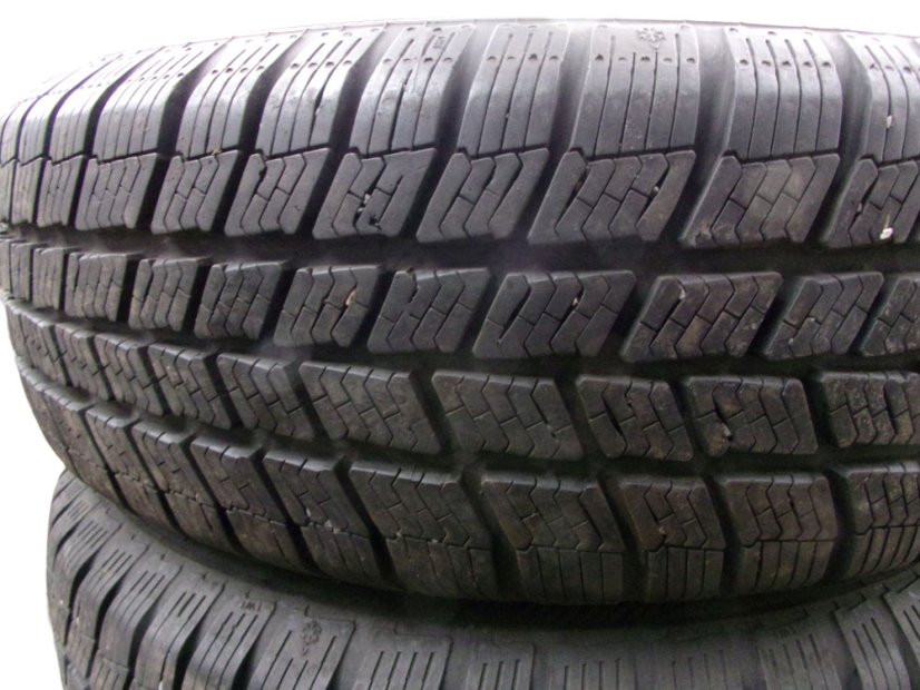 Winter tire 185/65/15 88T BARUM Polaris 3