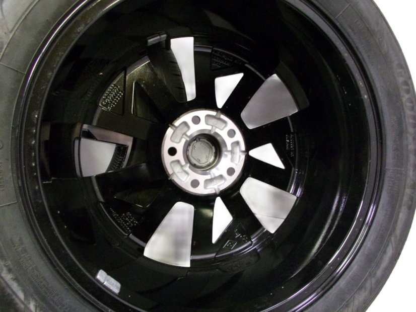 Letná obutá súprava Renault, disky 6,5x18 ET38 5x114,3x66, pneu 195/60/18 96H GOODYEAR