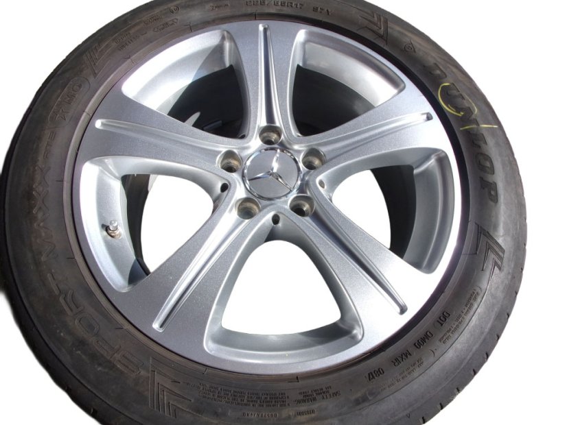 Letná obutá sada Mercedes-Benz, alu disky 7,5x17 ET40 5x112x66,5 A2134011200, pneu 225/55/17 97Y DUNLOP Sport Maxx