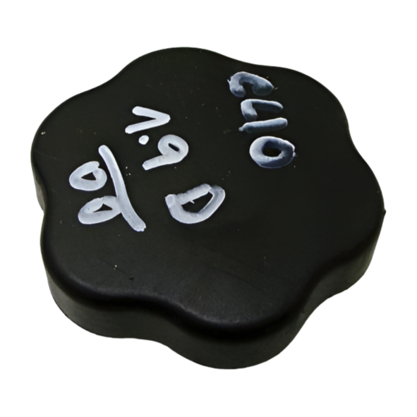 Korek wlewu oleju w silniku Renault Clio I 1.9 diesel