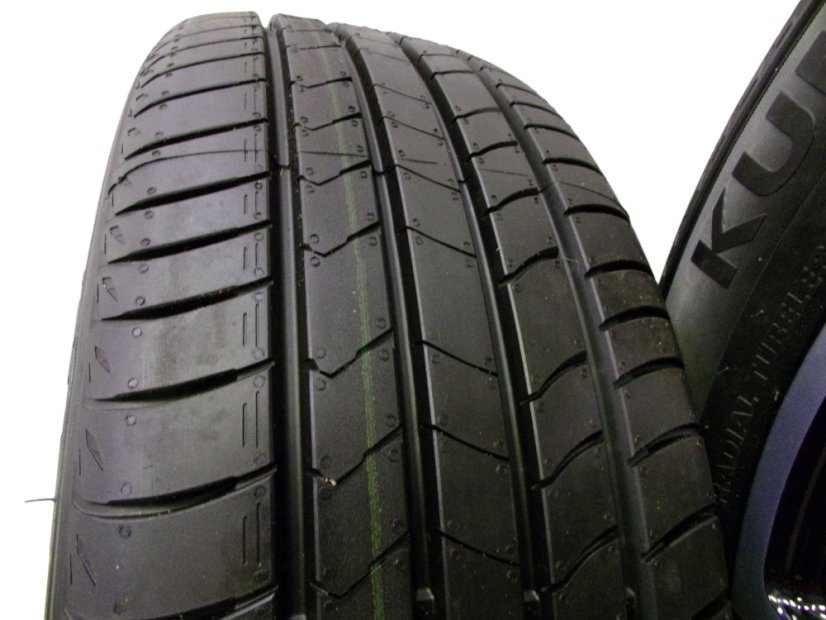 Summer tire set Renault, wheels 7x18 ET40 5x114.3x66, tires 215/55/18 95H KUMHO