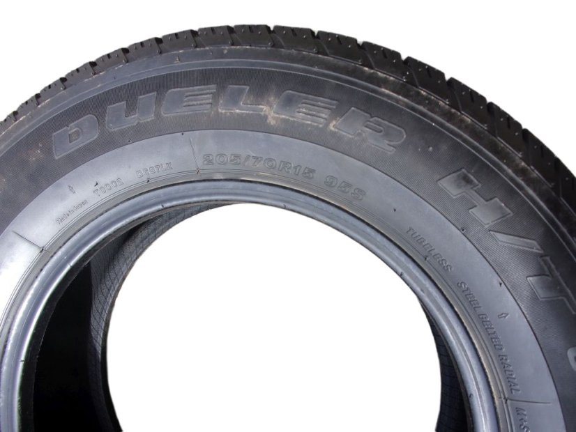 Summer tire 205/70/15 95S BRIDGESTONE Dueler H/T 687