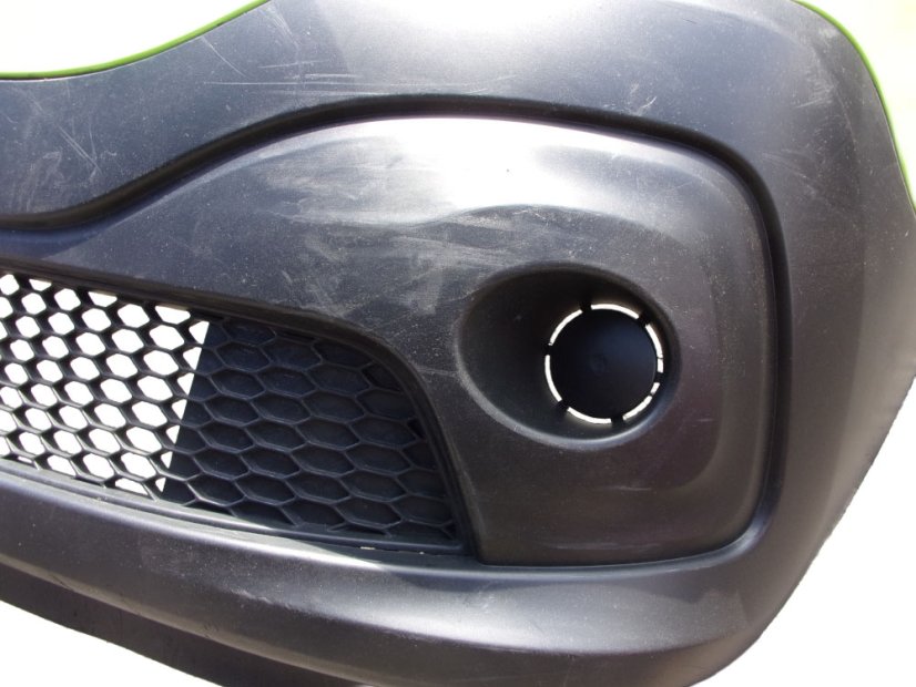 620223380R Front bumper Renault Trafic III, with defect