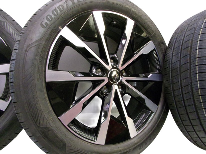 Letná obutá súprava Renault, disky 6,5x18 ET38 5x114,3x66, pneu 195/60/18 96H GOODYEAR