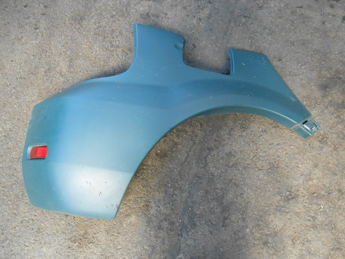 7700435886 Rear right side plastic Renault RX4 1999–2003